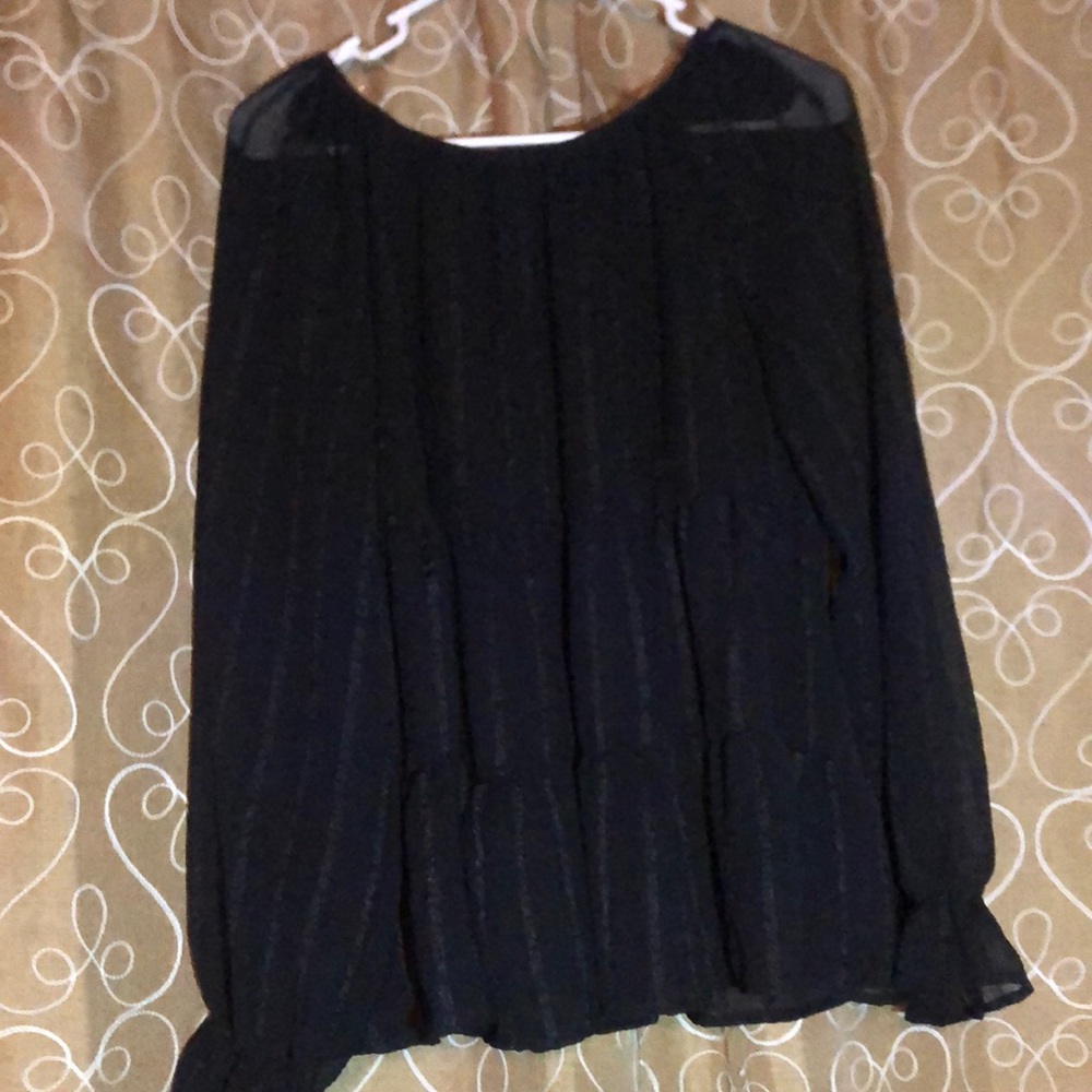 Andrèe solid black top